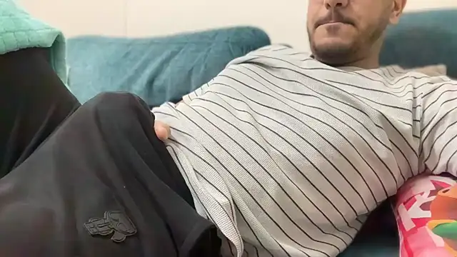 Snapshot of Mooka69 chatting on 02-16-26, 02:18 Mooka69 online show from 02-16-26, 02:18