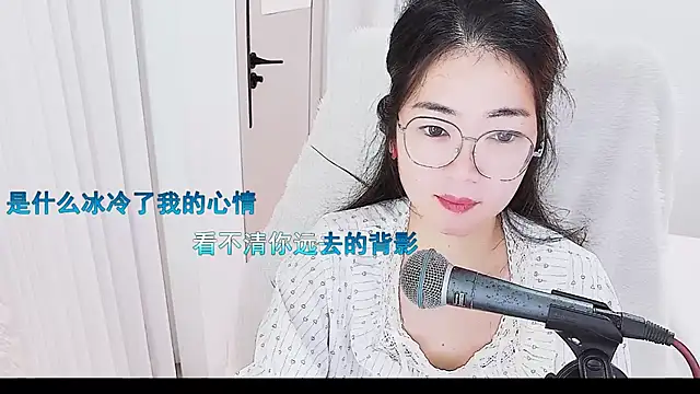 Snapshot of Floor_oo chatting on 06-10-26, 07:24 Floor oo online show from 06-10-26, 07:24