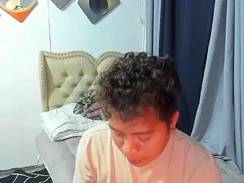 asian sweetboy online show from 11-24-25, 05:18