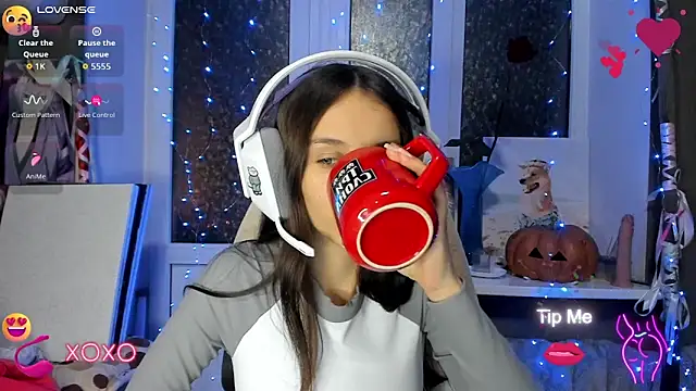  Nika Kik online show from 10-29-25, 06:31