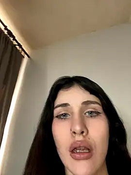 CherryCrystall online show from 10-08-25, 11:08