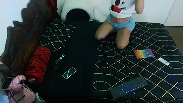 Candy-love87 online show from 02-11-26, 04:45