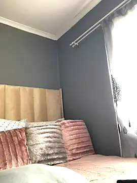 Nicole Liam  online show from 11-08-25, 08:47