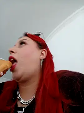 Snapshot of Blair_Elliss chatting on 11-26-25, 01:45 Blair Elliss online show from 11-26-25, 01:45