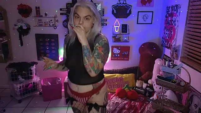 CherryBombBomb online show from 01-04-25, 06:30