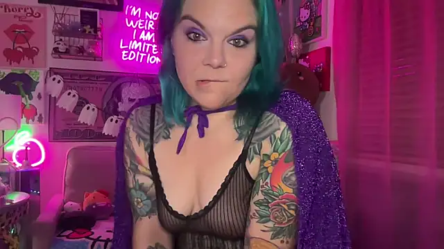 CherryBombBomb online show from 10-28-25, 05:00