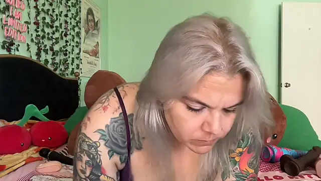 CherryBombBomb online show from 06-09-26, 10:21