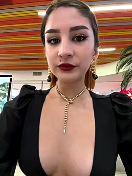 Mon Cherry online show from 10-18-25, 01:30