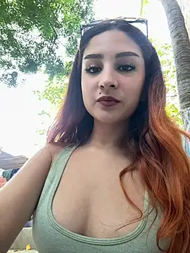 Mon Cherry online show from 12-14-25, 01:38