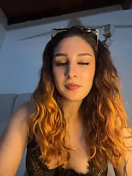 Snapshot of Mon_Cherry chatting on 04-15-26, 01:12 Mon Cherry online show from 04-15-26, 01:12