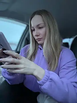 LavenderHot online show from 12-22-25, 02:52