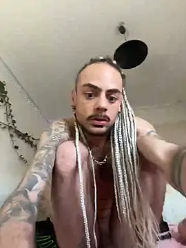 Snapshot of EnricoGio chatting on 02-14-26, 01:08 EnricoGio online show from 02-14-26, 01:08