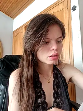 Snapshot of Violeta_12- chatting on 04-30-26, 07:53 Violeta 12- online show from 04-30-26, 07:53