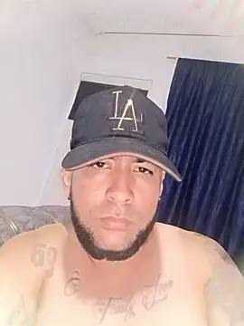 Snapshot of sexjim01 chatting on 06-17-26, 04:48 sexjim01 online show from 06-17-26, 04:48