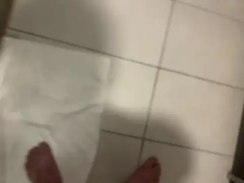 Snapshot of fatbelly112 chatting on 12-26-24, 01:32 fatbelly112 online show from 12-26-24, 01:32