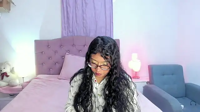 Latinabombsheell online show from 03-22-26, 06:28