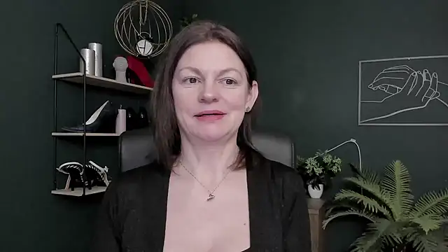 VivianWILD online show from 02-12-26, 07:03