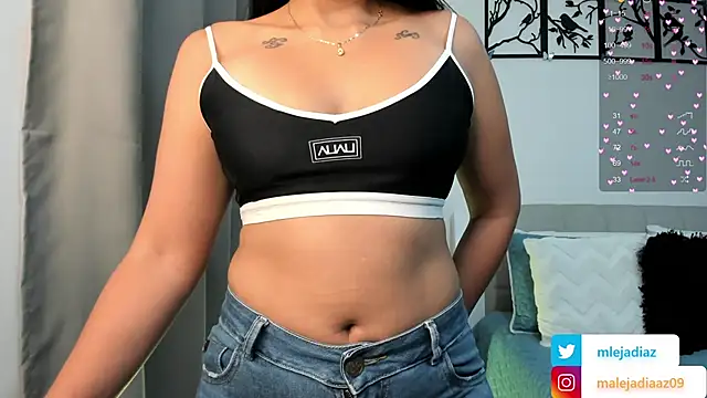 MalejaDiaz  online show from 02-25-25, 08:30