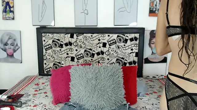 Rihana14 online show from 04-11-26, 08:46