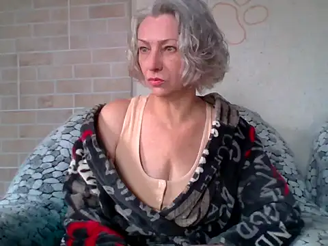 Lorie Carrie online show from 04-12-26, 09:36