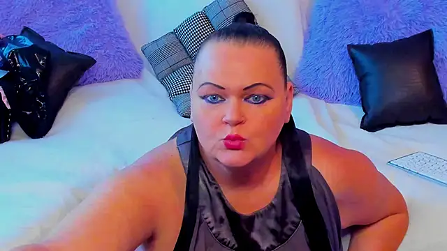 Snapshot of MilanaBiegert chatting on 09-22-25, 07:32 MilanaBiegert online show from 09-22-25, 07:32