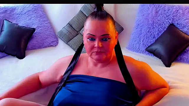 MilanaBiegert online show from 06-19-26, 06:40
