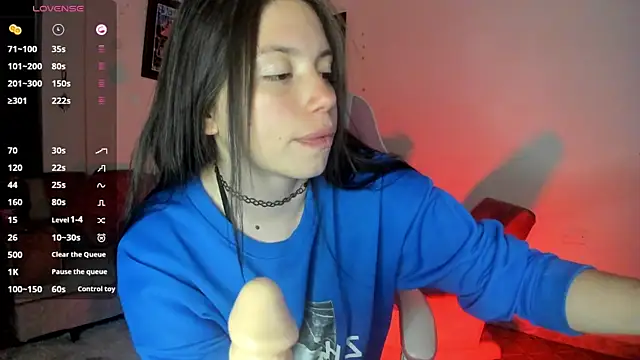 Snapshot of katty_snow chatting on 03-22-25, 06:11 katty snow online show from 03-22-25, 06:11