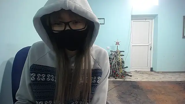 elllaaxx online show from 12-18-24, 06:10