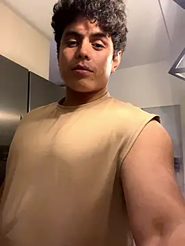 arminjones1 online show from 01-06-26, 07:23