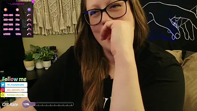 Snapshot of AmyAphrodite chatting on 02-24-25, 08:27 AmyAphrodite online show from 02-24-25, 08:27