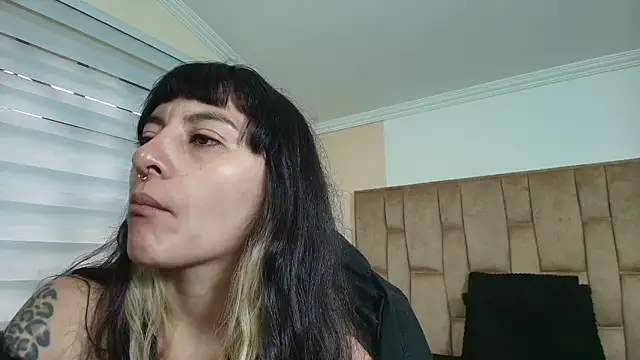 Naughty Kittenm online show from 09-29-25, 11:37