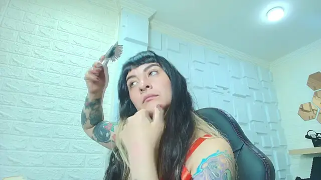 Naughty Kittenm online show from 11-25-25, 11:21