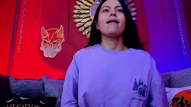 Julieta Russell online show from 10-13-25, 12:05