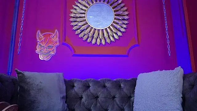 Julieta Russell online show from 04-08-26, 12:05