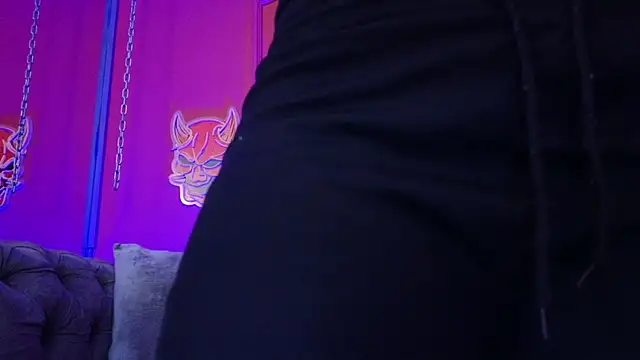 Julieta Russell online show from 04-22-26, 11:56