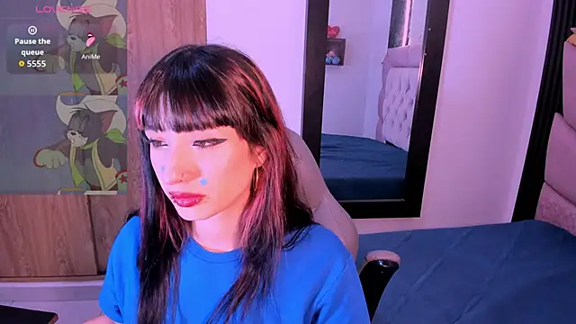 Snapshot of laurem-paulette chatting on 10-21-25, 07:47 laurem-paulette online show from 10-21-25, 07:47