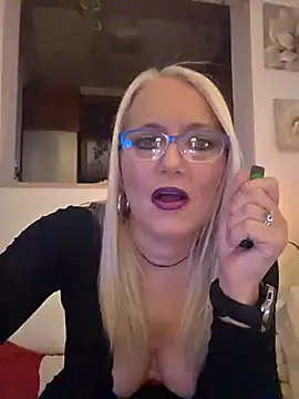 kikkastar online show from 11-25-25, 08:53