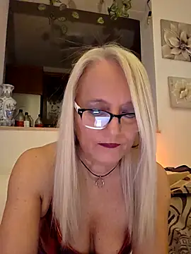 kikkastar online show from 02-15-26, 09:00