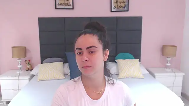 MadisonJenner online show from 01-12-25, 11:28