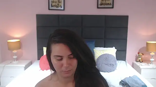 MadisonJenner online show from 02-06-25, 05:40