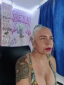 freyadevil333 online show from 08-03-26, 03:16