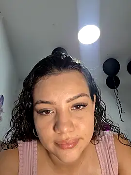 Snapshot of Angela_hank2 chatting on 07-03-26, 10:27 Angela hank2 online show from 07-03-26, 10:27