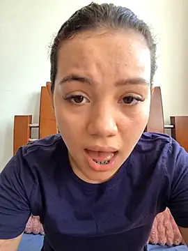 Snapshot of Angela_hank2 chatting on 07-17-26, 04:01 Angela hank2 online show from 07-17-26, 04:01