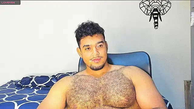 Big furry bear13 online show from 12-19-24, 05:18