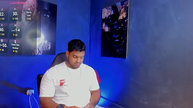 Big furry bear13 online show from 09-24-25, 05:55