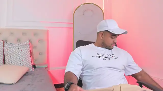 Big furry bear13 online show from 01-13-26, 01:05