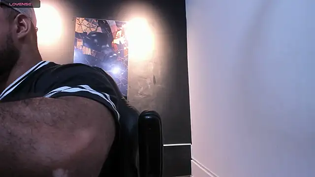 Big furry bear13 online show from 02-11-26, 06:40