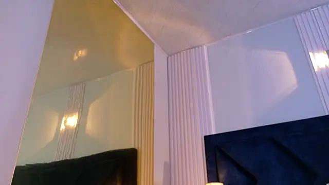 MollyCruz online show from 10-21-25, 10:38