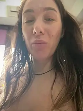 HotXMom online show from 05-19-26, 05:58