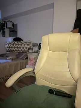 HotXMom online show from 07-14-26, 06:51